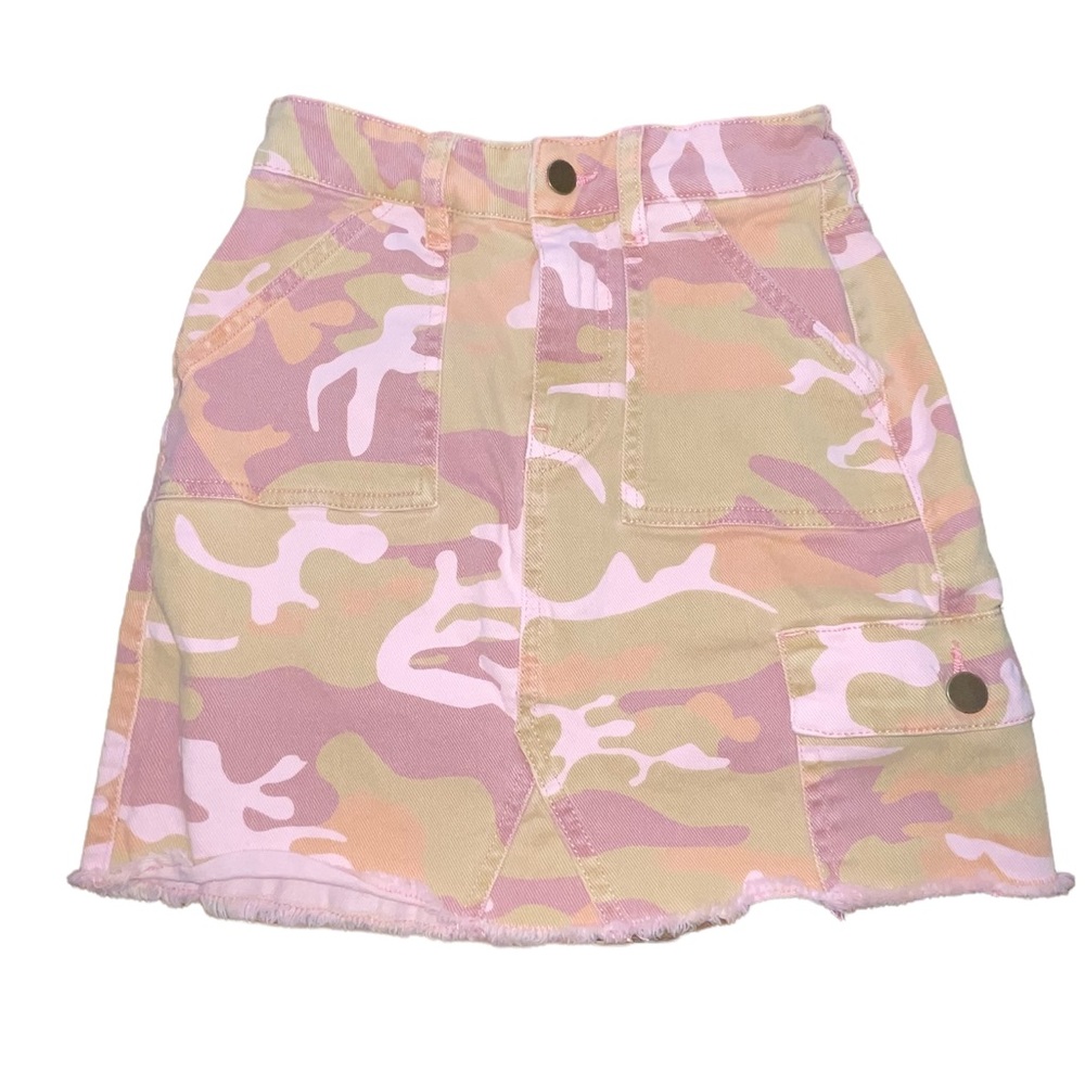Hollister pink Camo jean mini skirt with frayed hem size 00 waist 23‎